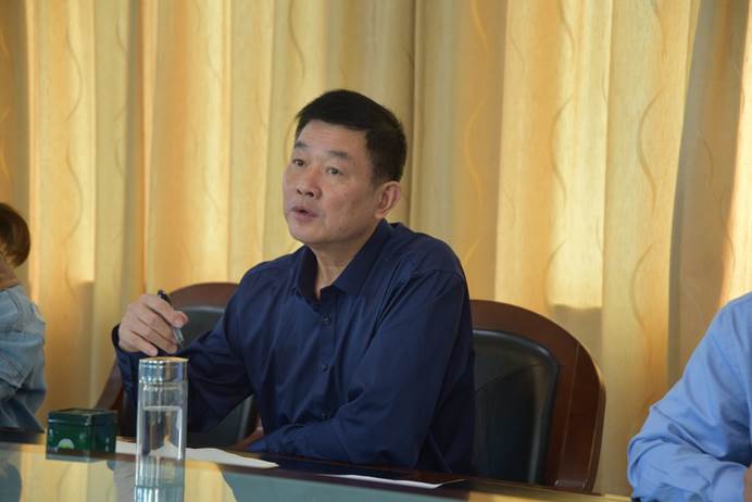 说明: D:\2019-10-部门活动相片\10-17-曾校长座谈会\DSC_3363.JPG