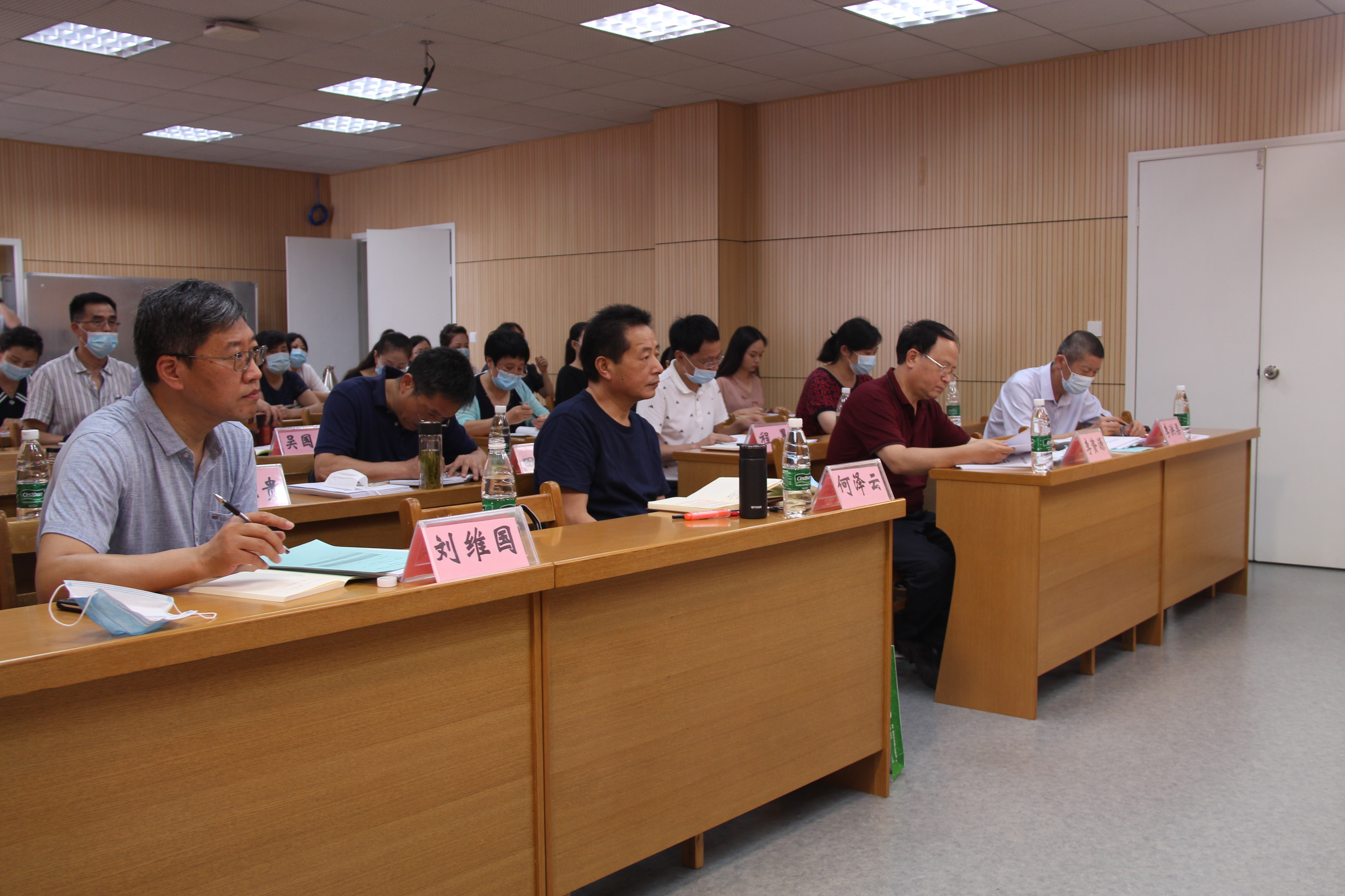 资源,武汉职业技术学院党委书记李洪渠,湖北省教育厅职成处处长何泽云