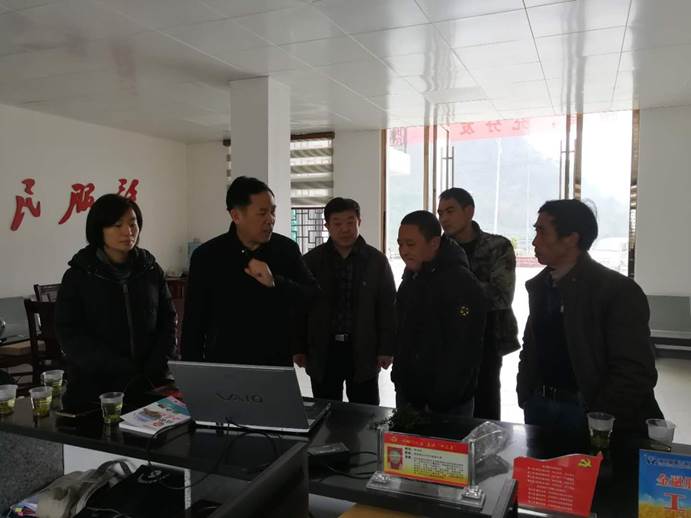 讲授小龙虾养殖技术